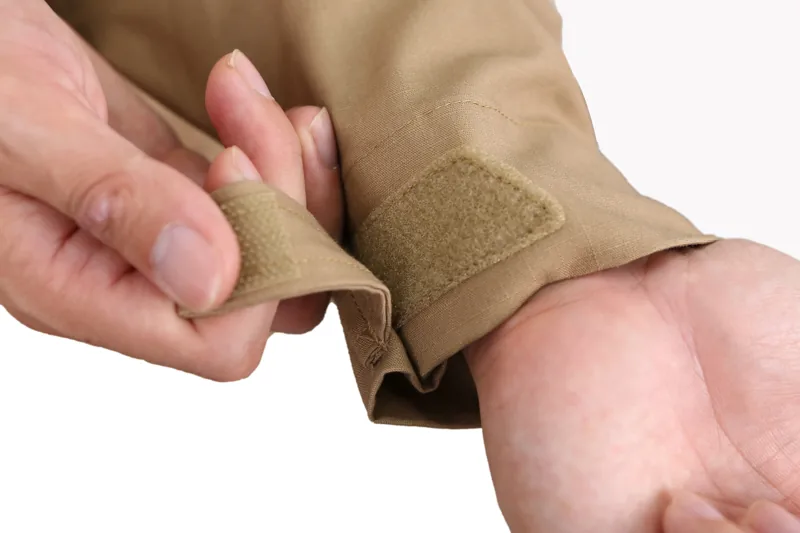 EM9429 E4 combat T-shirt construction detail 6