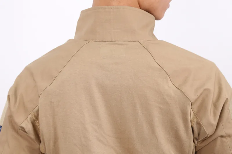 EM9429 E4 combat T-shirt construction detail 7