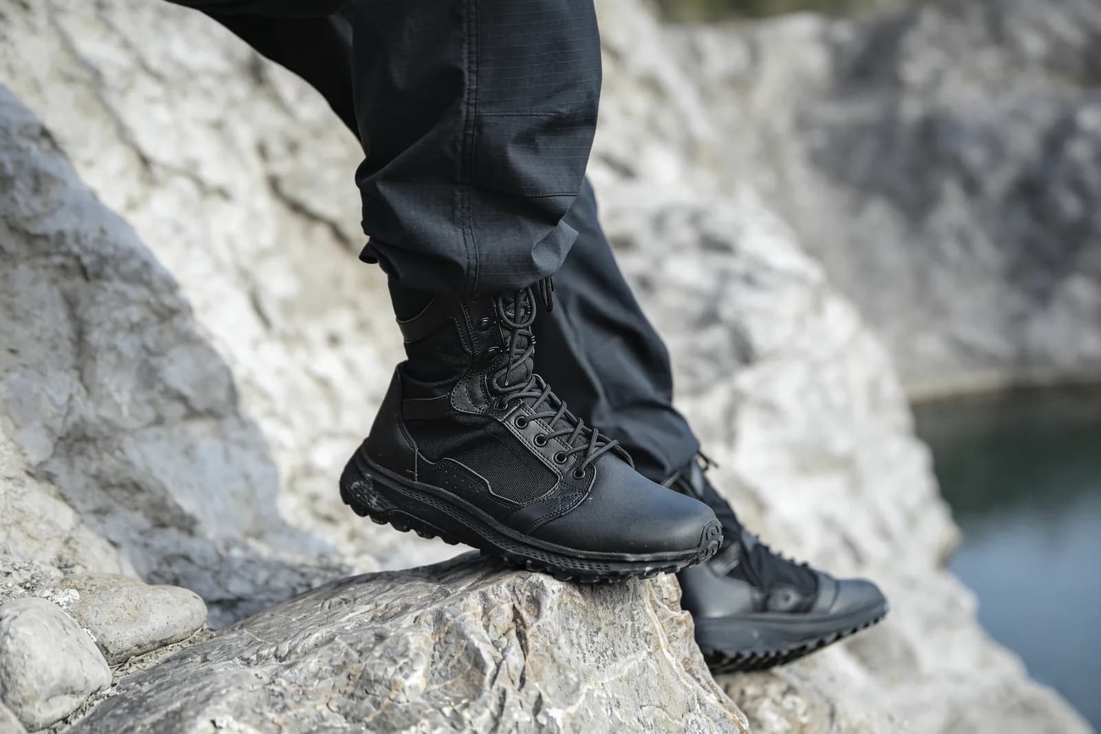 EM9746 Viper 8-inch Mobile Tactical Boots application scene 14