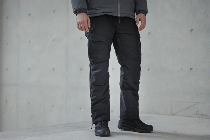EMB06001 Mammoth Functional Insulated Pants application scene 1