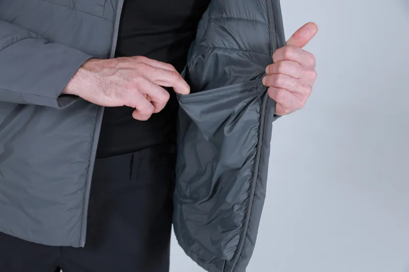 EMB06005 Toad Lightweight Insulated Jacket construction detail 6