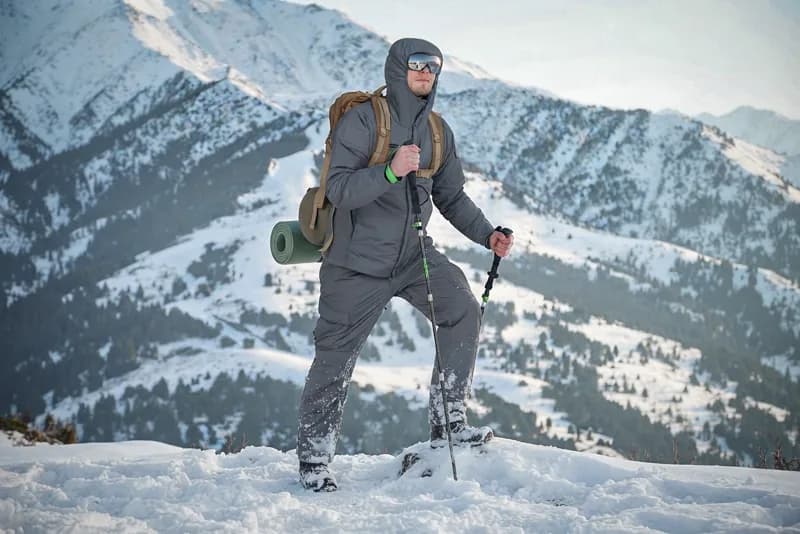 EMB06005 Toad Lightweight Insulated Jacket application scene 8