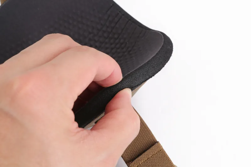 EM7079 ARC Style Military Kneepads Upgrade construction detail 4