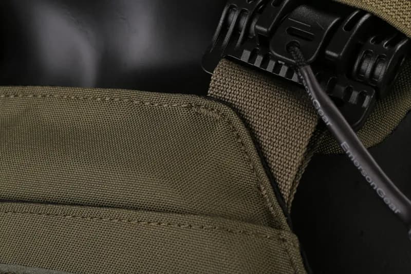 EM7404 LAVC Assault Plate Carrier W/ROC construction detail 3