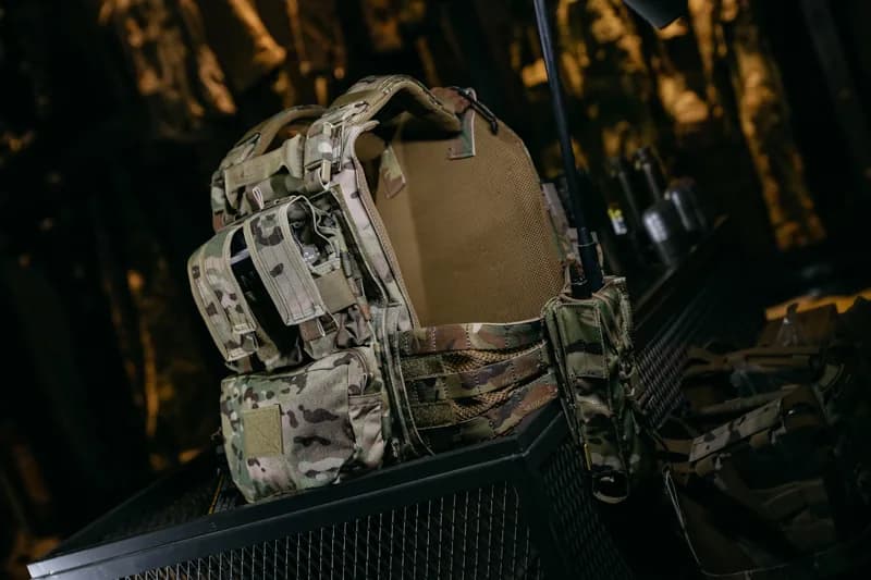 EM7404 LAVC Assault Plate Carrier W/ROC application scene 4
