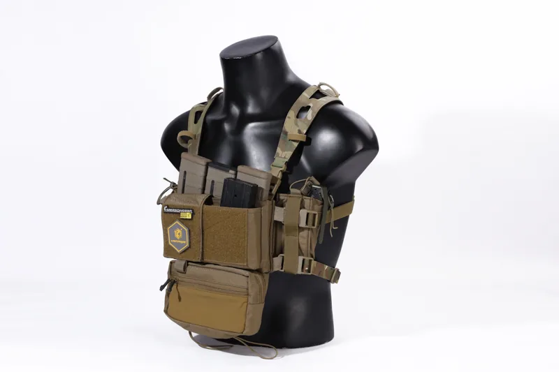 EM9632 CP Style AIRLITE ChestRig Harness application scene 1