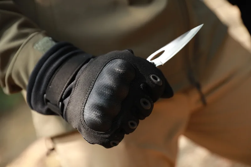 EM9657 Winter Tactical All Finger Gloves application scene 4