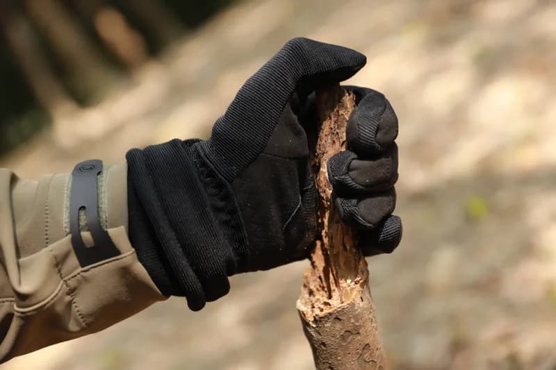 EM9657 Winter Tactical All Finger Gloves application scene 5