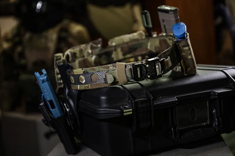 EM9674 FRO Style "Bison" Combat Belt application scene 3