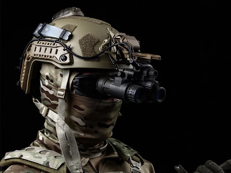 EM9695 Fast SF Ultra High Cut Tactical Helmet application scene 1