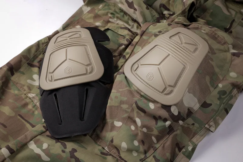 EM9747 Shield E3 Combat Knee Pads application scene 1